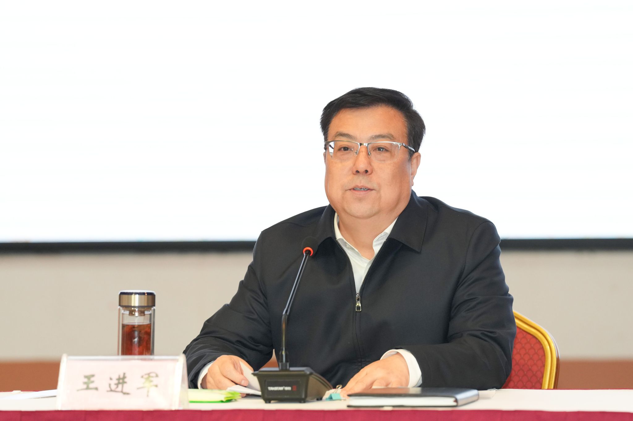 文件名称:特.JPG原图大小:1.56MB