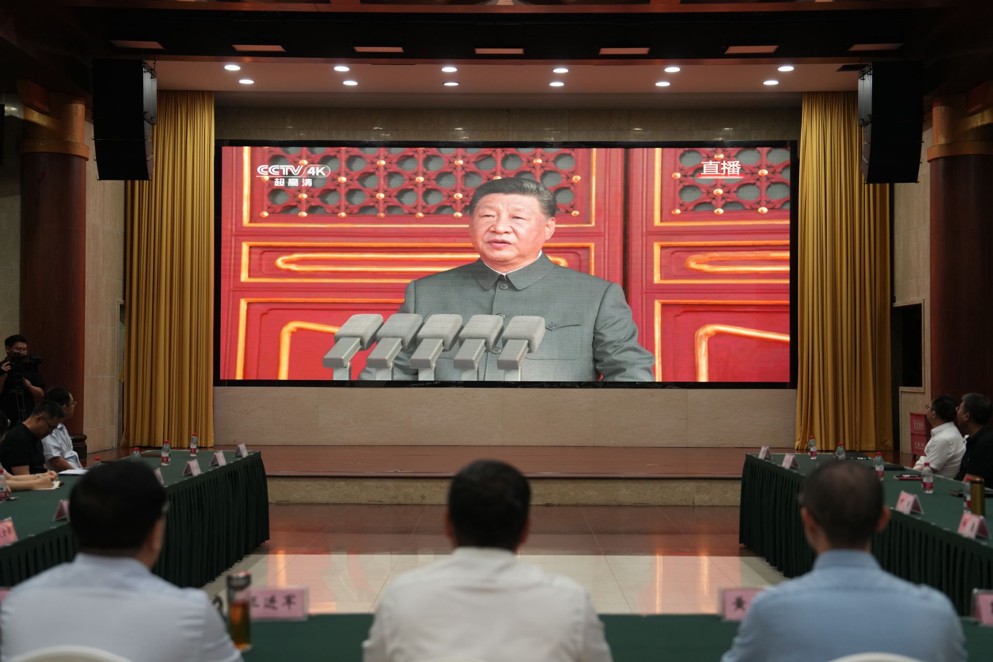 文件名称:中心组观看.jpg原图大小:40.67MB